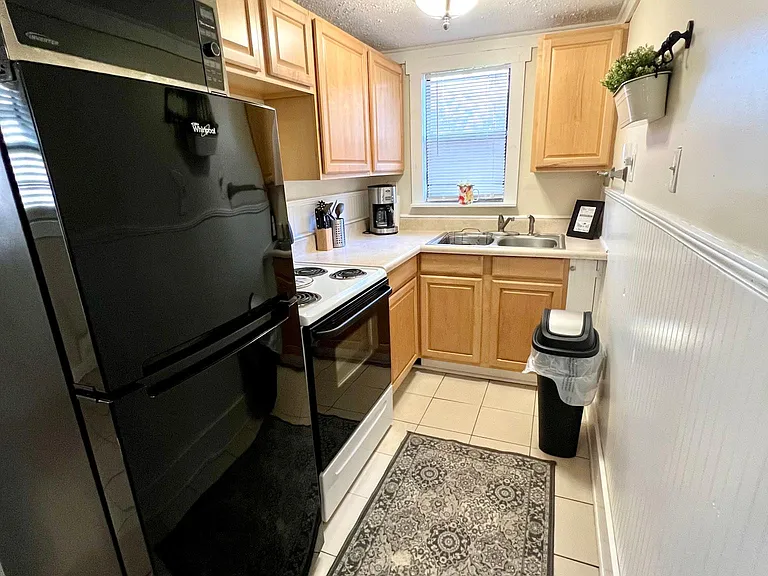 1602 Orlando Cir S #1 — Photo 8