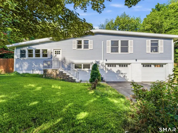 21 North Pleasant Rise, Brookfield, CT 06804