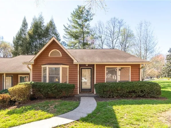 606 Rock Garden Cir, Winston Salem, NC 27104