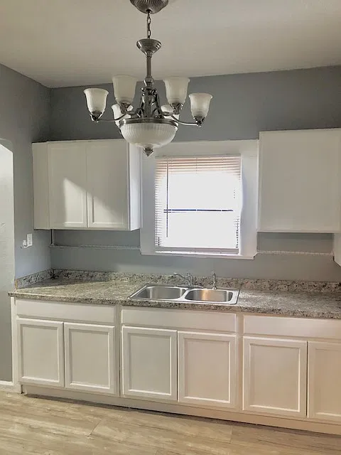 3 bed, 800 sqft, $950 — Photo 3