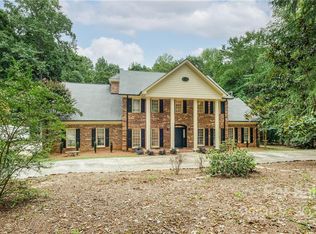 5815 Cherry Hollow Ln, Matthews, NC 28104