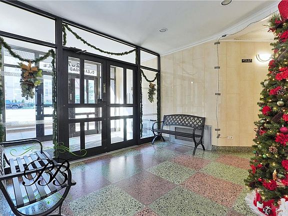 2nd image of 2675 Ocean Ave APT 3B