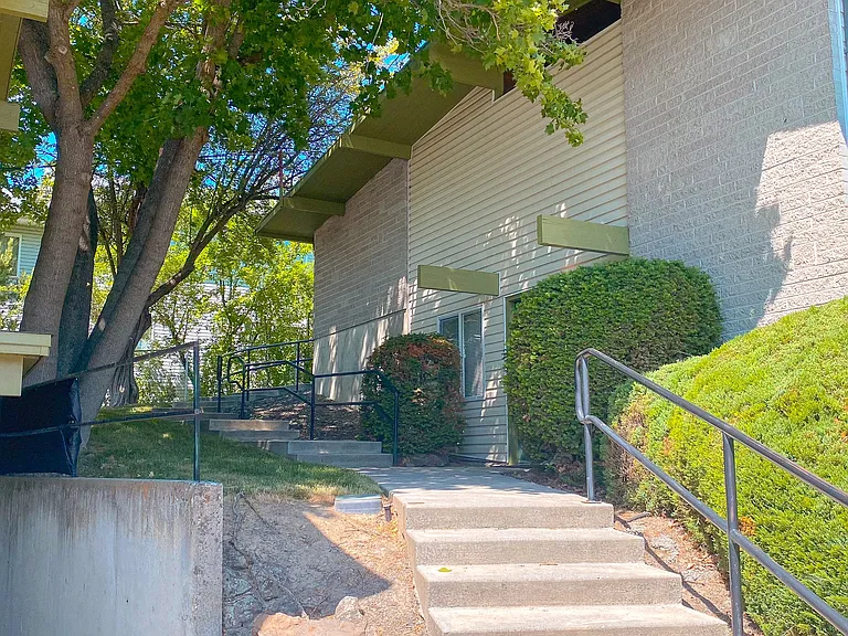 Schalimar Apartments — Photo 28