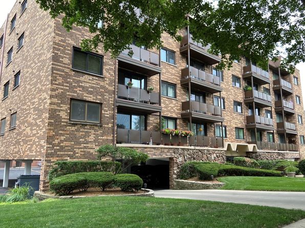 Condos & Apartments for Sale in Arlington Heights,IL