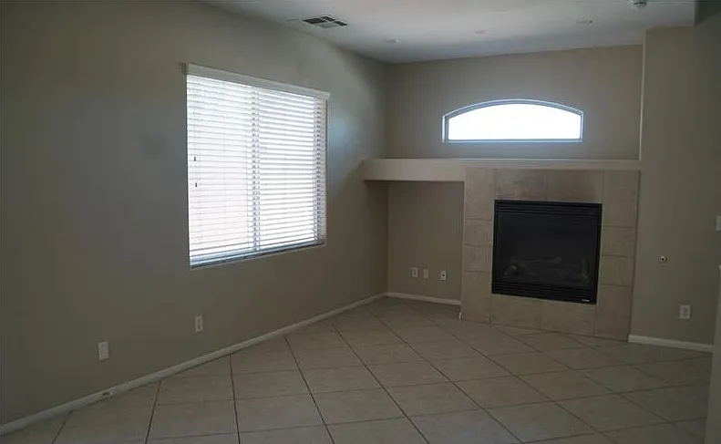 3 bed, 2.5 bath, 1794 sqft, $1,850 — Photo 3