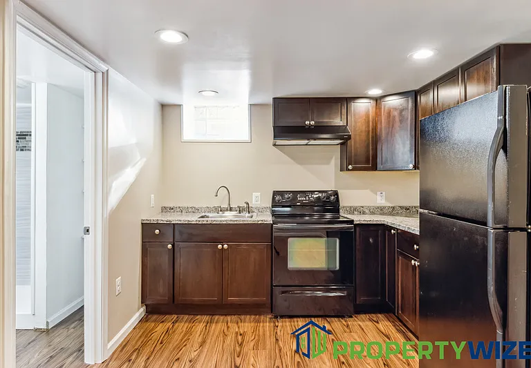 516 Beaumont Ave #B — Photo 6