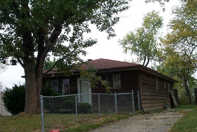 1st image of 2816 S Dietz St