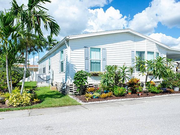 2nd image of 825 Tall Oak Rd