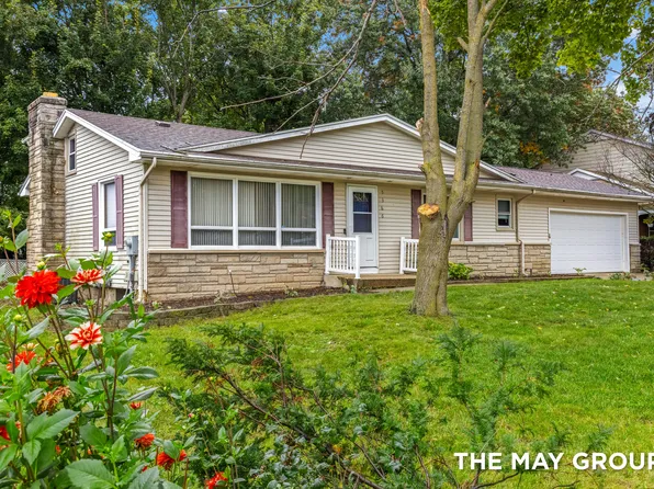 5366 Effingham Dr SE, Kentwood, MI 49508