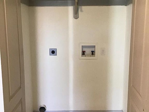 5th image of 5012 Santiago Ln