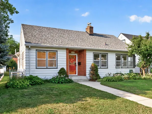 1482 Idaho Ave W, Falcon Heights, MN 55108