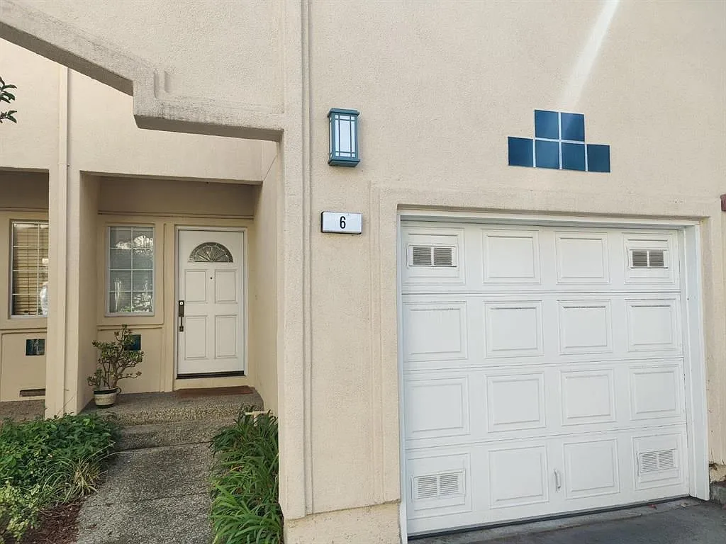 4173 El Camino Real APT 6 photo 1