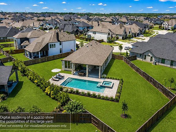 3rd image of 2622 Glacier Point Dr