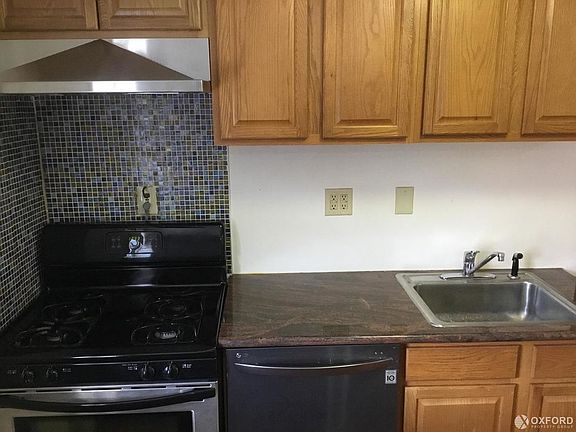 2nd image of 1649 Park Ave APT 2