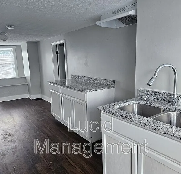 1210 Longfield Ave #1 — Photo 4