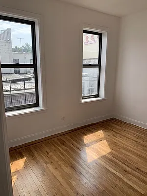 Rented by Grand Group Realty | media 3