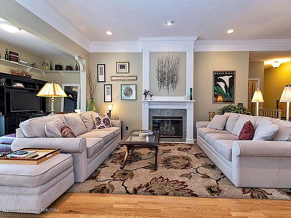 3rd image of 222 Abbott Woods Dr