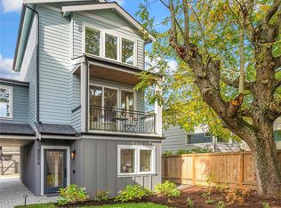 8809 B Wallingford Ave N, Seattle, WA 98103