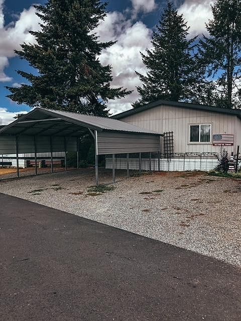1st image of 4879 E 16th Ave Trailer 2