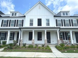 107 Summer Tanager Dr, Ravenel, SC 29470