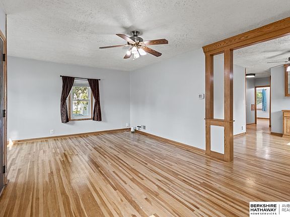 2nd image of 7052 Binney St