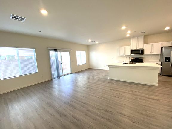 2nd image of 4740 Peacock Cliffs Ave