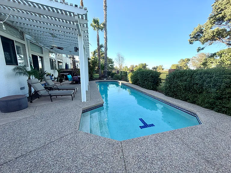 2205 Prestwick Dr — Photo 54