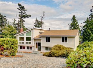 7565 Crescent Ln, Anacortes, WA 98221