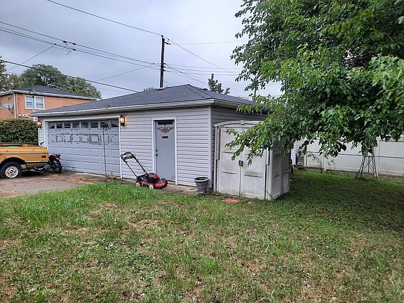 3rd image of 17311 Oketo Ave