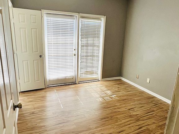 3rd image of 4800 W Lovers Ln APT 404