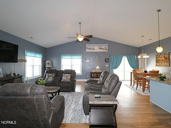 4th image of 195 Garland Shores Dr