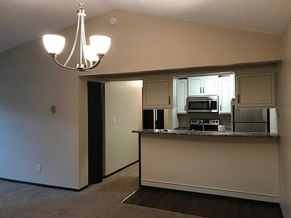 4th image of 7456 E Huntington Dr APT 2