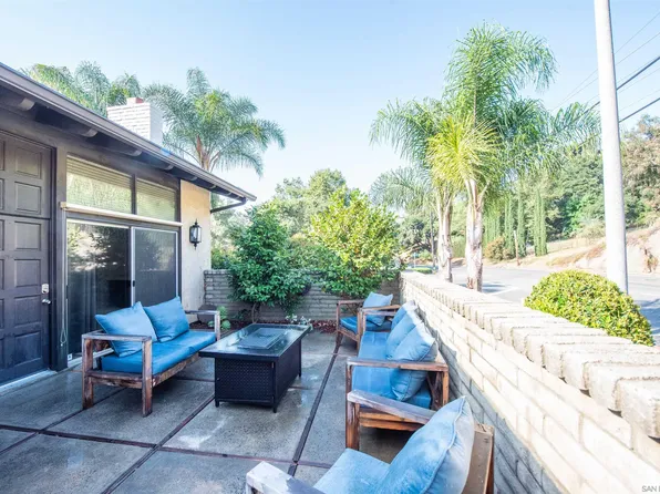 3404 Oak Cliff Dr APT 6, Fallbrook, CA 92028