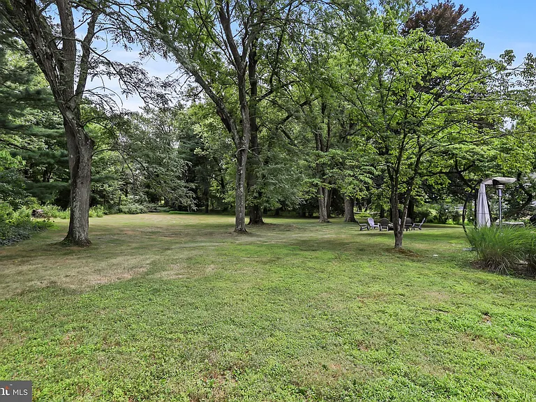 1004 Mercer Rd — Photo 28