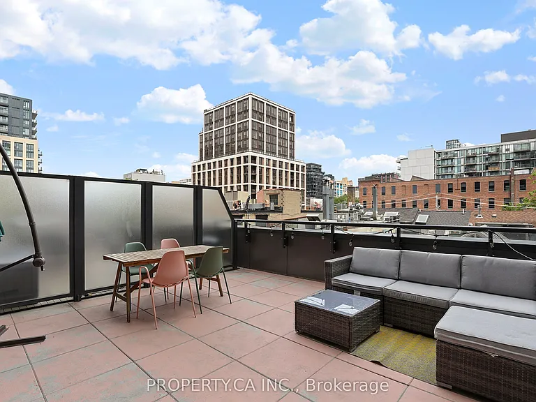 501 Adelaide St W #303 — Photo 4