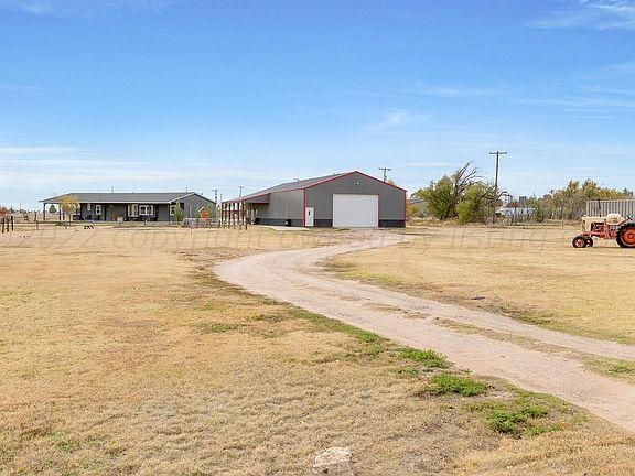 3rd image of 915 Llano St