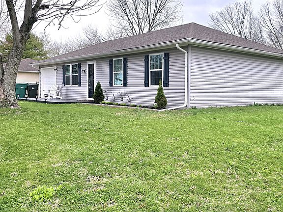 4th image of 140 Hitchcock Dr