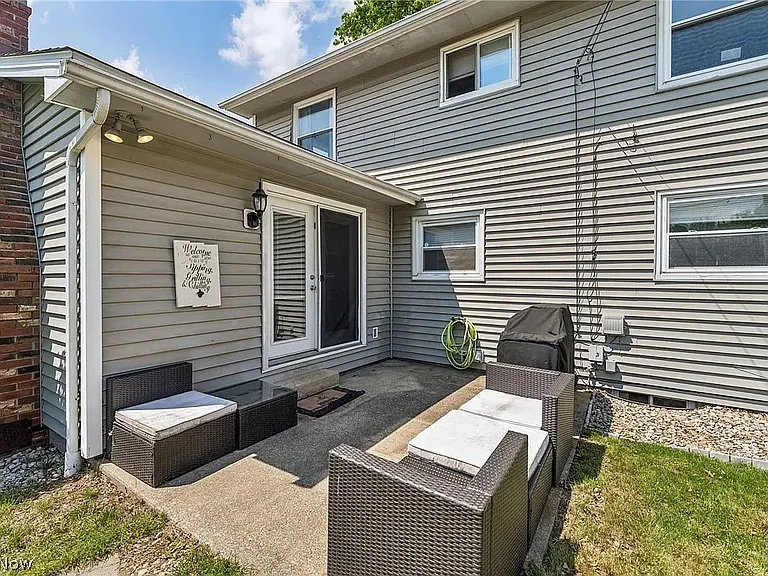 2369 Frederick Dr — Photo 31
