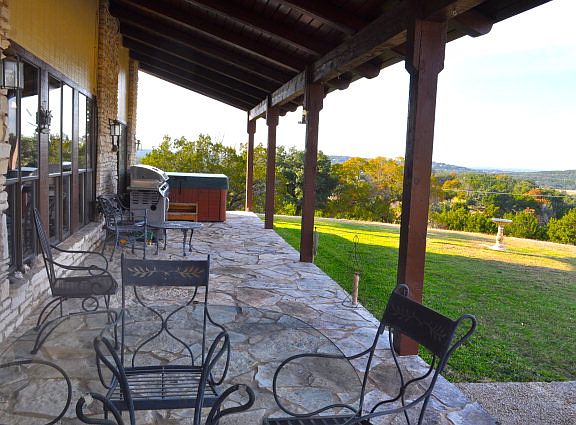 4th image of 2496 Island View Dr