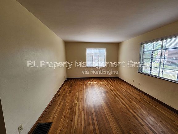 3rd image of 1030 Hilo Ln APT B