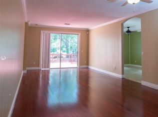 192 Seminole Lakes Dr, Royal Palm Beach, FL 33411