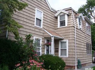 33 Central Dr, Port Washington, NY 11050