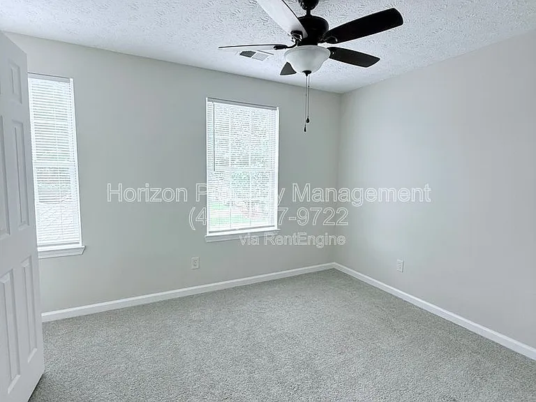 51 Hampton Dr — Photo 16
