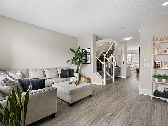 2nd image of 170 S Seton Grv SE