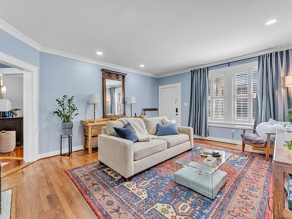 4th image of 801 E North St Unit 3