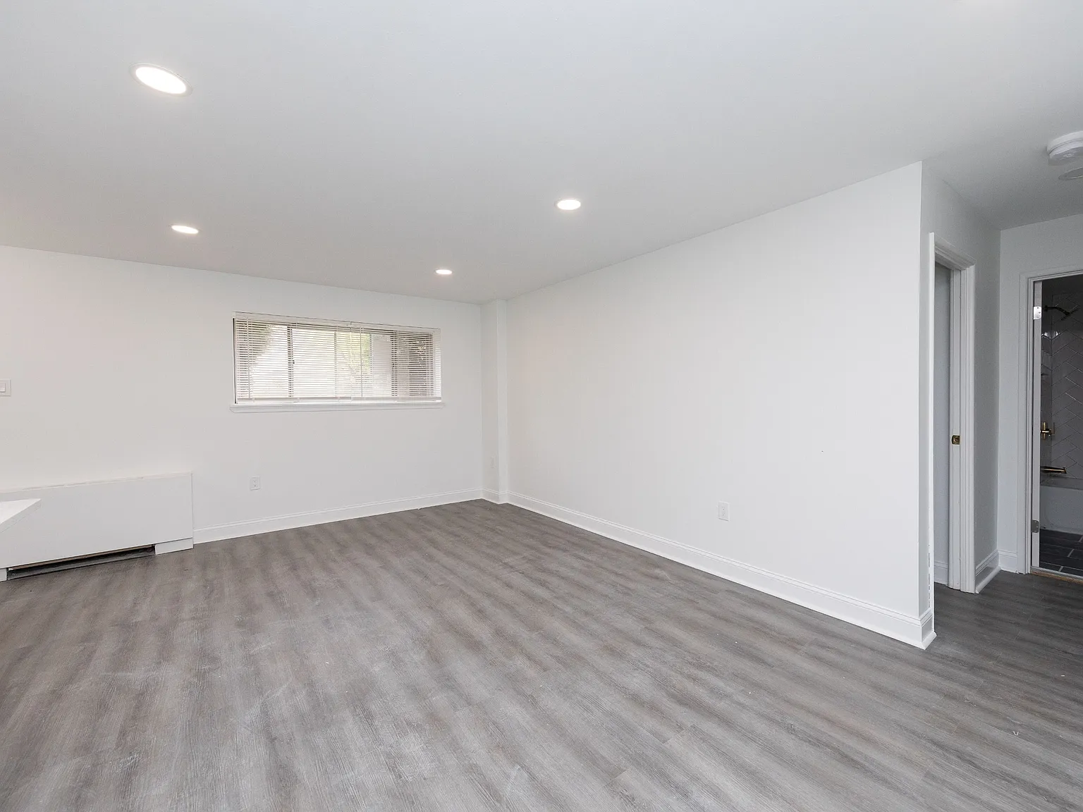 Park Terrace Apartments — Photo 4