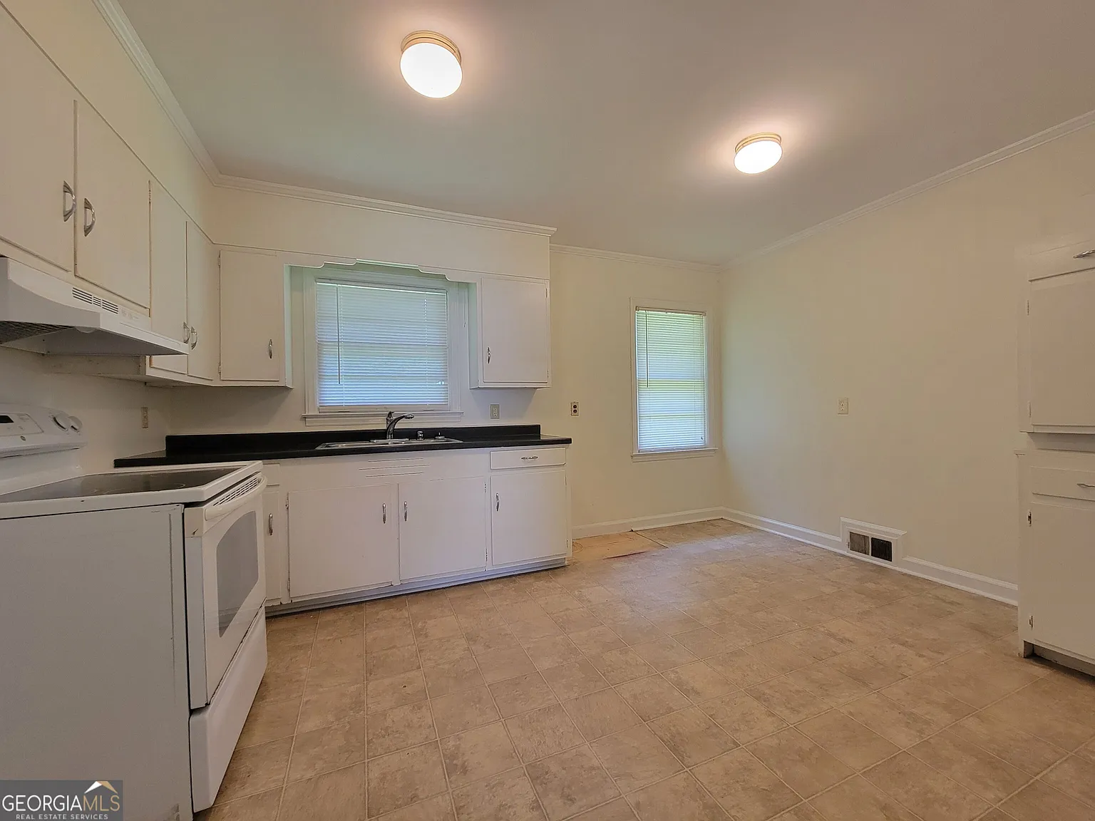 3 bed, 1.0 bath, 1150 sqft, $1,495 — Photo 4