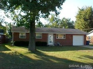 121 Nelson Dr, Bethalto, IL 62010