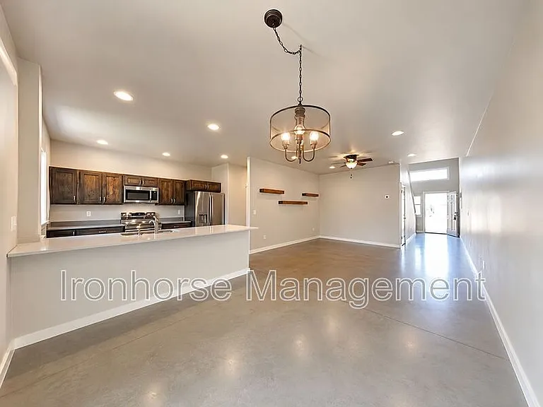 320 Meriwether Ave — Photo 5