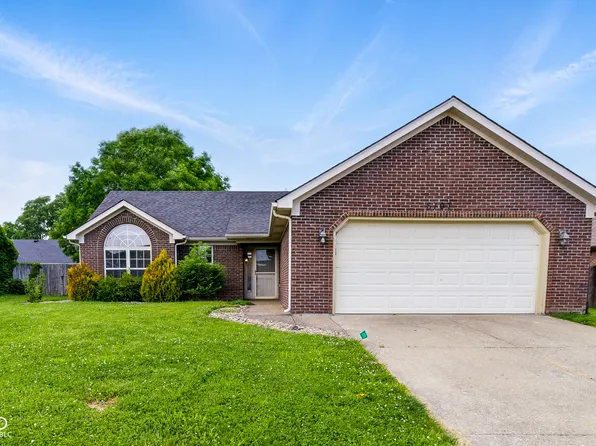 6707 Dovir Woods Dr, Sellersburg, IN 47172